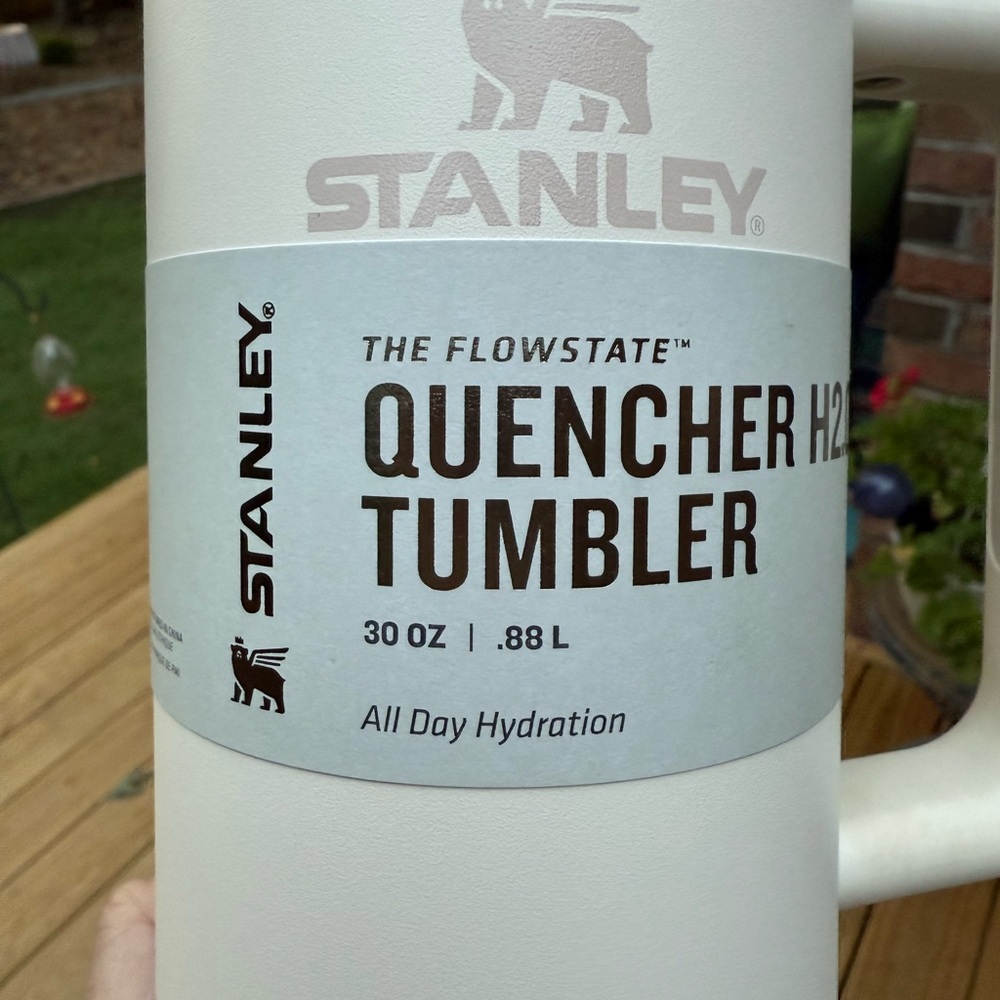 Stanley 30 oz. Quencher H2.0 Tumbler in Cream - Picture 2 of 8